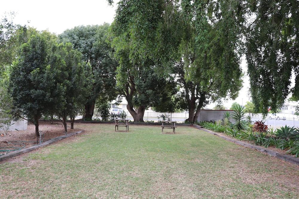 Bundaberg Spanish Motor Inn Zewnętrze zdjęcie
