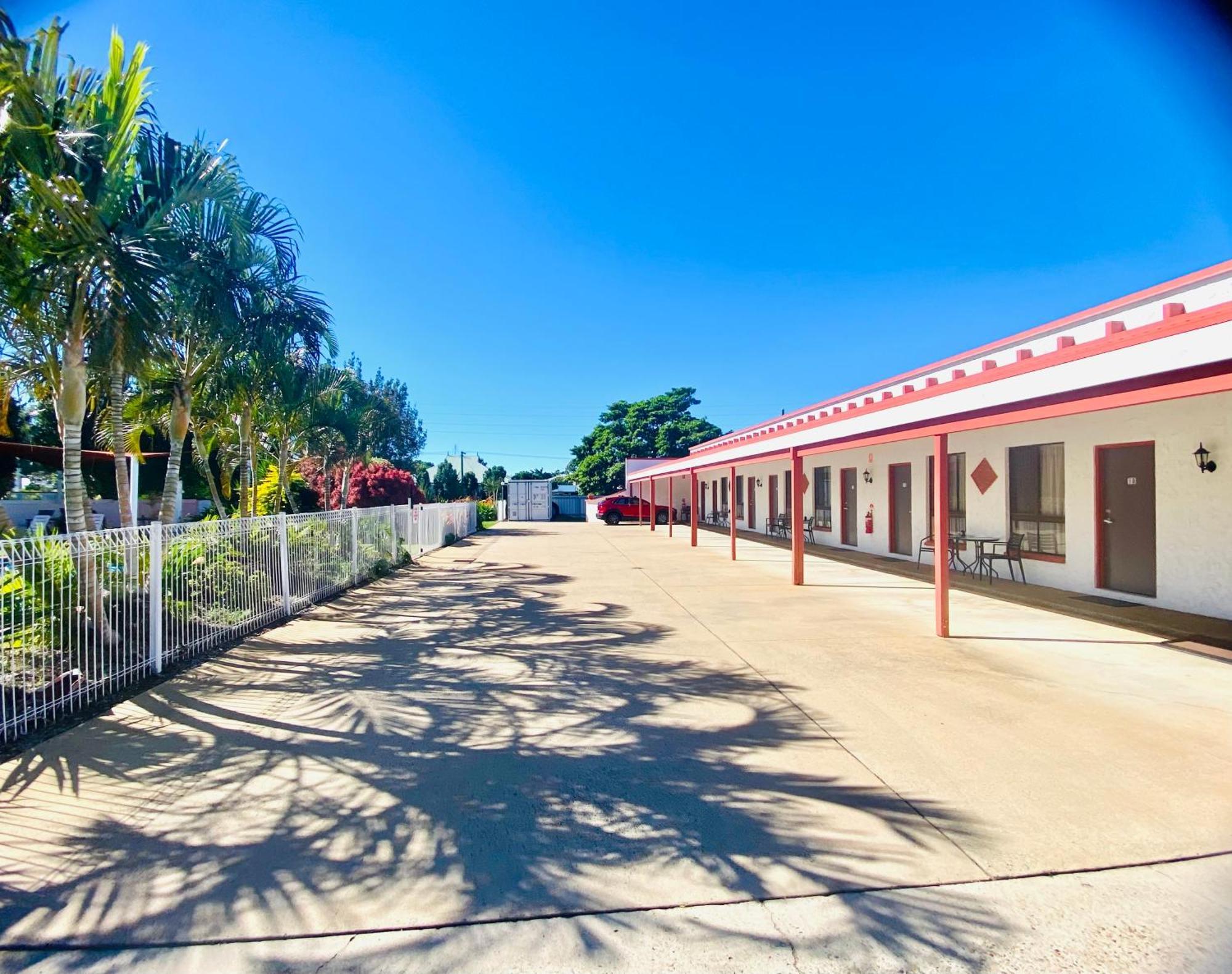 Bundaberg Spanish Motor Inn Zewnętrze zdjęcie
