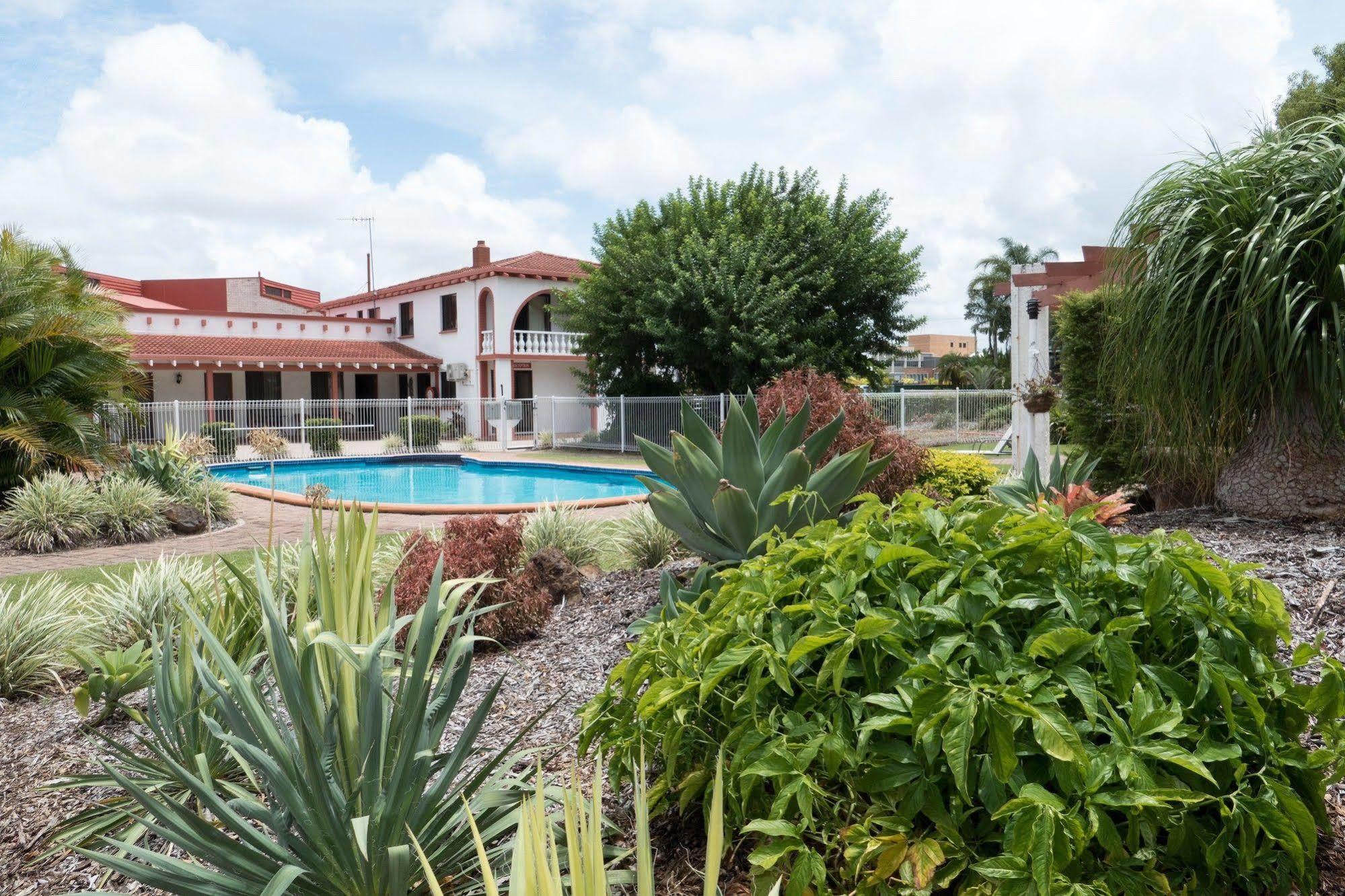 Bundaberg Spanish Motor Inn Zewnętrze zdjęcie