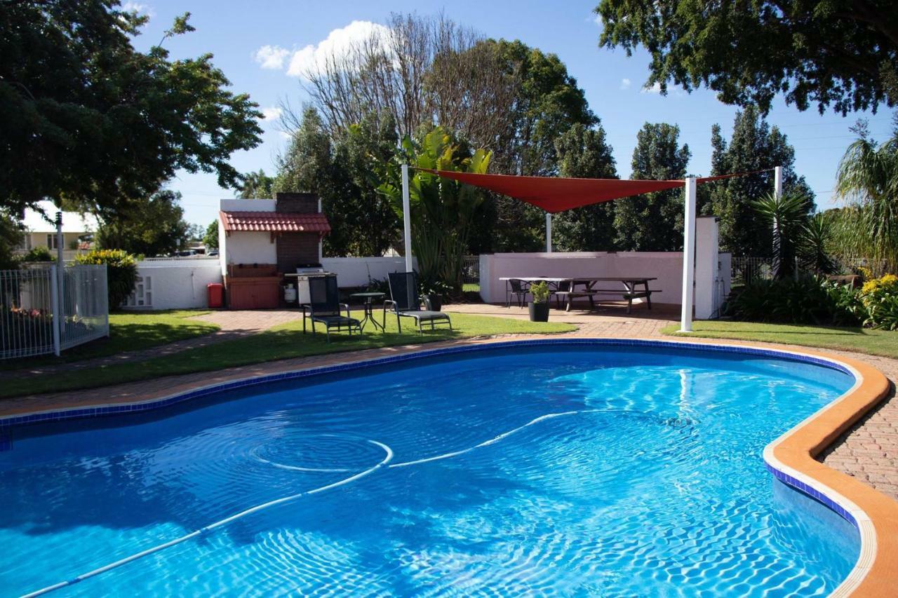 Bundaberg Spanish Motor Inn Zewnętrze zdjęcie